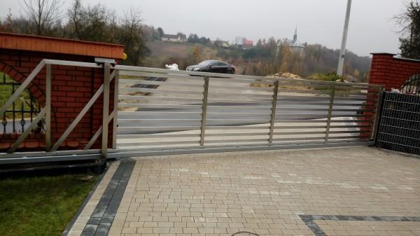 brama przesuwna